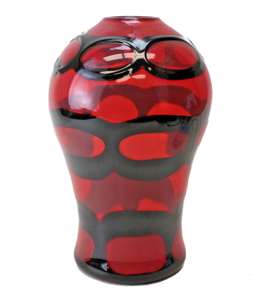 Dylan Palmer Art Glass Studio Vase cranberry red w/ black rings signed: Stunning Dylan Palmer Art Glass Studio Vase, vibrant cranberry red color with black rings, pontil mark on bottom, signed on base. 3.25lbs Measurements: Approx. 10inches height x 6inches diameter Condi