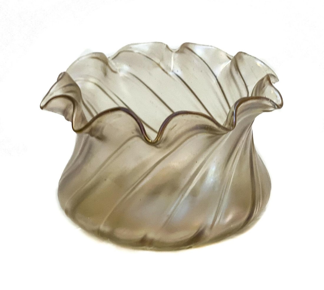 Austrian Hand Blown Gold Iridescent Glass Ruffled Bowl: Austrian hand blown gold iridescent glass ruffled bowl. Pontil mark to the underside base. Unmarked. Weight: Approx. 0.5 lbs Measurements: Approx. 5 inches diameter x 3.25 inches tall Condition: Great