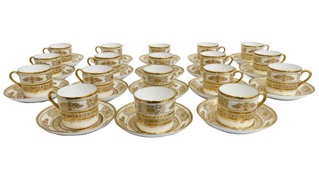 18 Minton England Gilt Porcelain Cup and Saucers in Argyle H4695: 18 Minton England gilt porcelain cup and saucers in Argyle H4695. Ornate gilt decoration to the edges. Underside marked Minton. Weight: Approx. 4 lbs Measurements: Approx.Cup: 3.6 inches x 2.75 inches