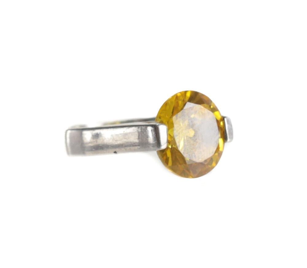 Sterling Silver Citrine Modernist Ring Size 5.75. Band is beveled Marked 925 (1 of 4)