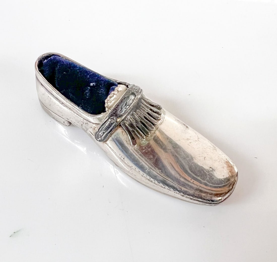 Vintage Italian Chimera Oro Sterling silver novelty men's shoe pin cushion (1 of 6)