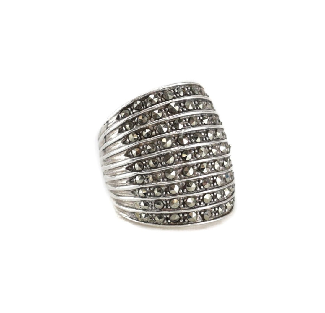 Elegant Sterling Silver Marcasite Statement or cocktail Ring size 6.5 (1 of 3)