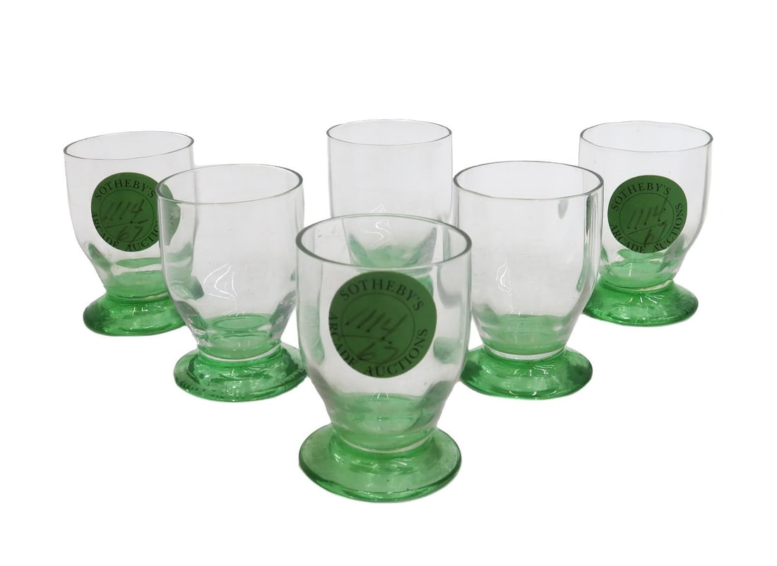 6 Daum Nancy Clear and Green Crystal 2.5 inch Cordial Shot Glasses: 6 Daum Nancy clear and green crystal 2.5 inch cordial shot glasses. Clear bowls with a green base. Marked Daum Nancy to pontil underside. A few with vintage Sotheby's Arcade Auction tags. Weight: Appr