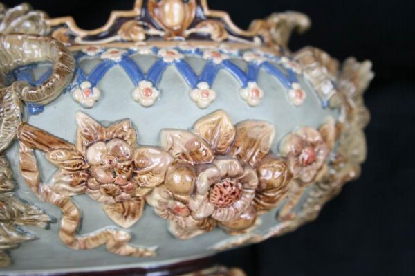 COLOSASAL WILHELM SCHILLER SONS MAJOLICA CENTER B - 5