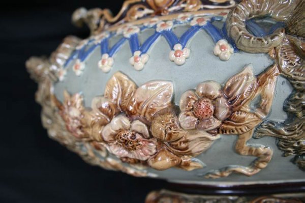 COLOSASAL WILHELM SCHILLER SONS MAJOLICA CENTER B - 6