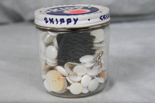 SKIPPY JAR FULL OF VINTAGE MOP BUTTONS - 10