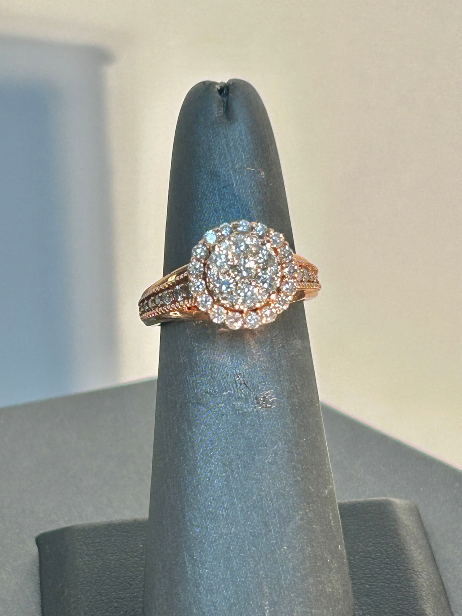 10K Rose Gold Diamond Halo Cluster Ring Size 5 (1 of 7)