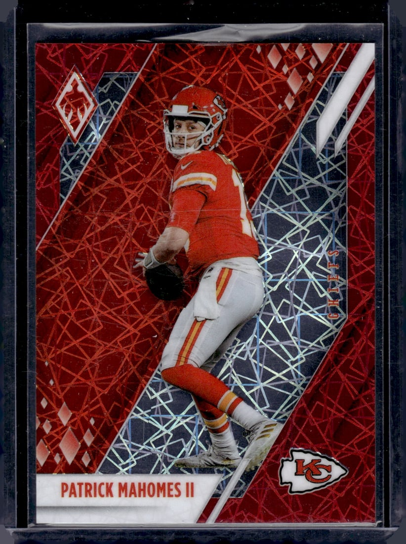 Patrick Mahomes Red Lazer /285 2021 Panini Phoenix #57 (1 of 2)