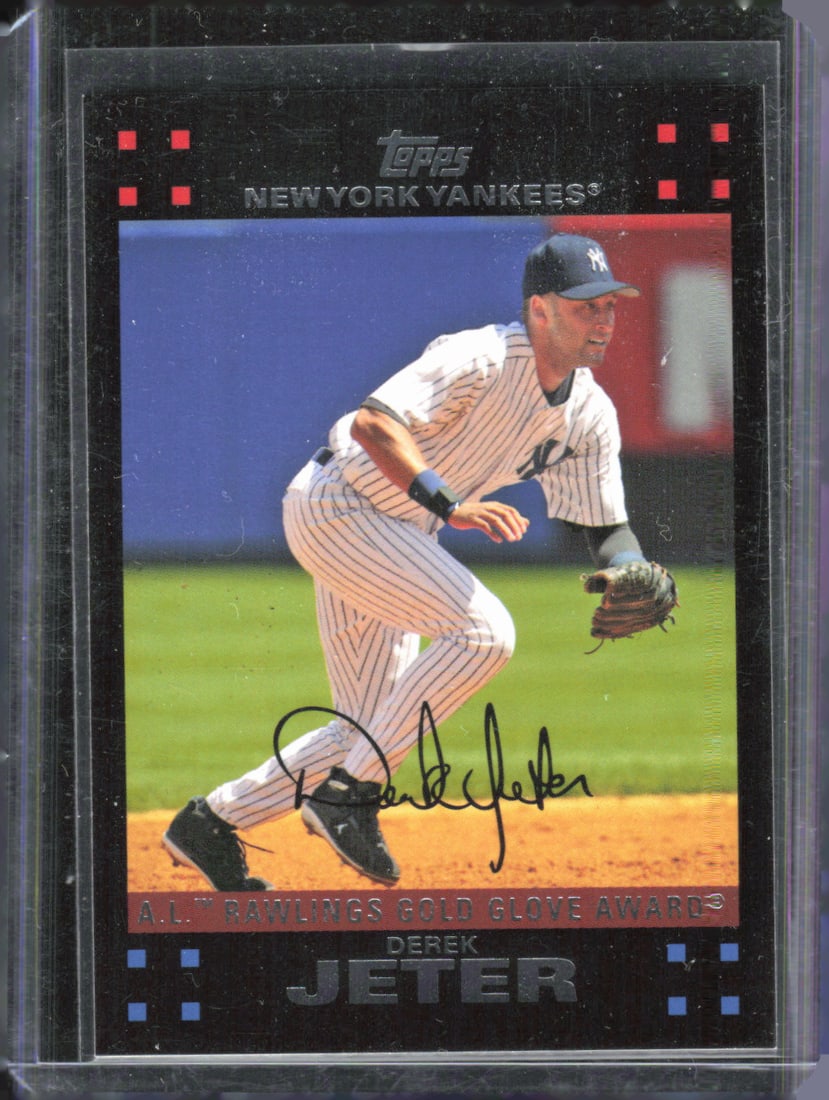 Derek Jeter 2007 Topps #301 (1 of 2)