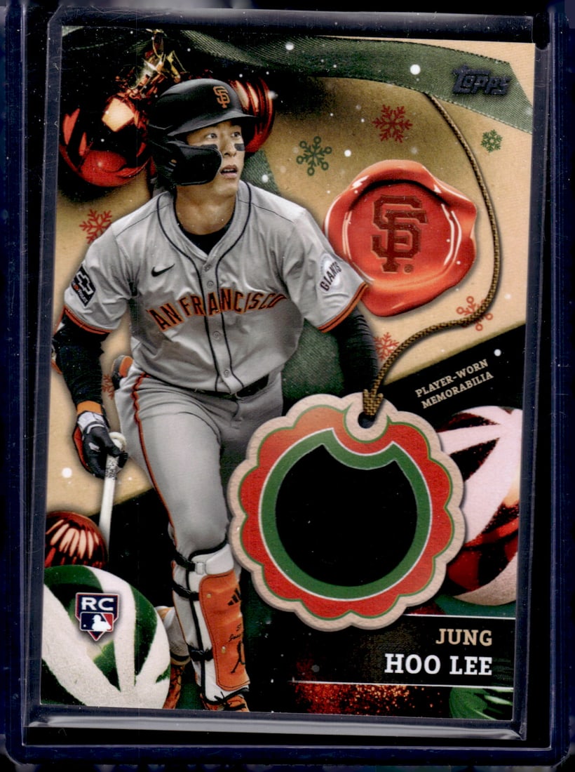 Jung Hoo Lee Player Worn RC Patch 2024 Topps Holiday #RC-JH (1 of 2)