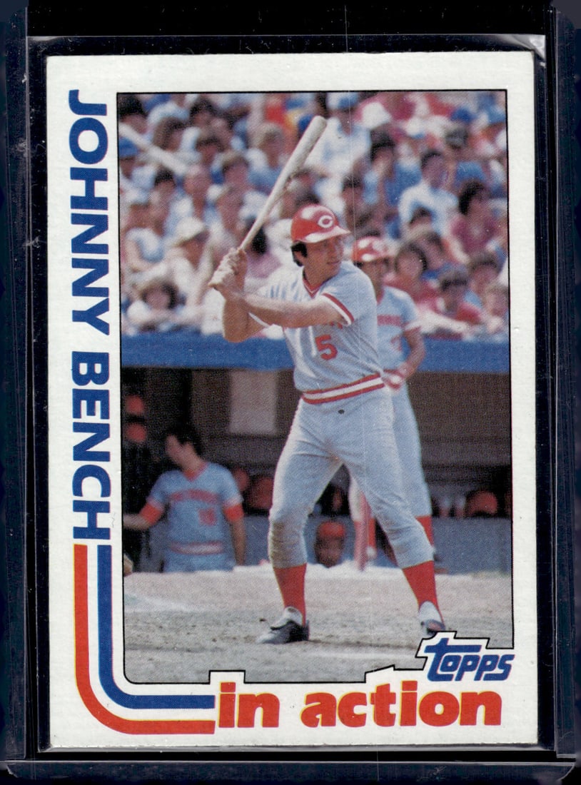 Johnny Bench in action 1982 Topps #401: Johnny Bench in action 1982 Topps #401