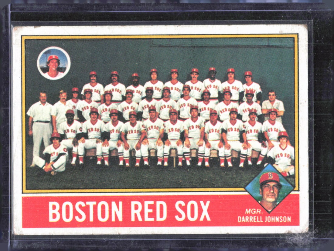 Boston Red Sox Team Card 1976 Topps #118 Vintage (1 of 2)
