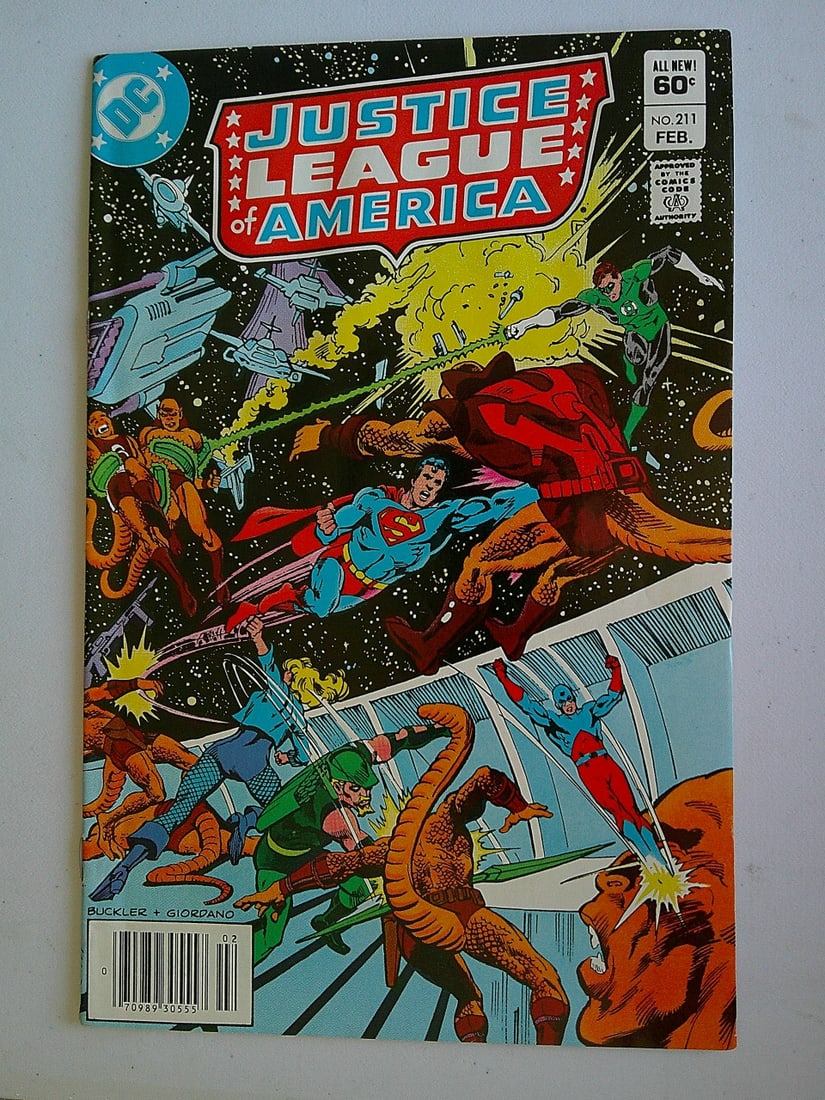 Justice League of America Vintage DC Comic Book: 1983 Volume 24 #211 February (1 of 4)