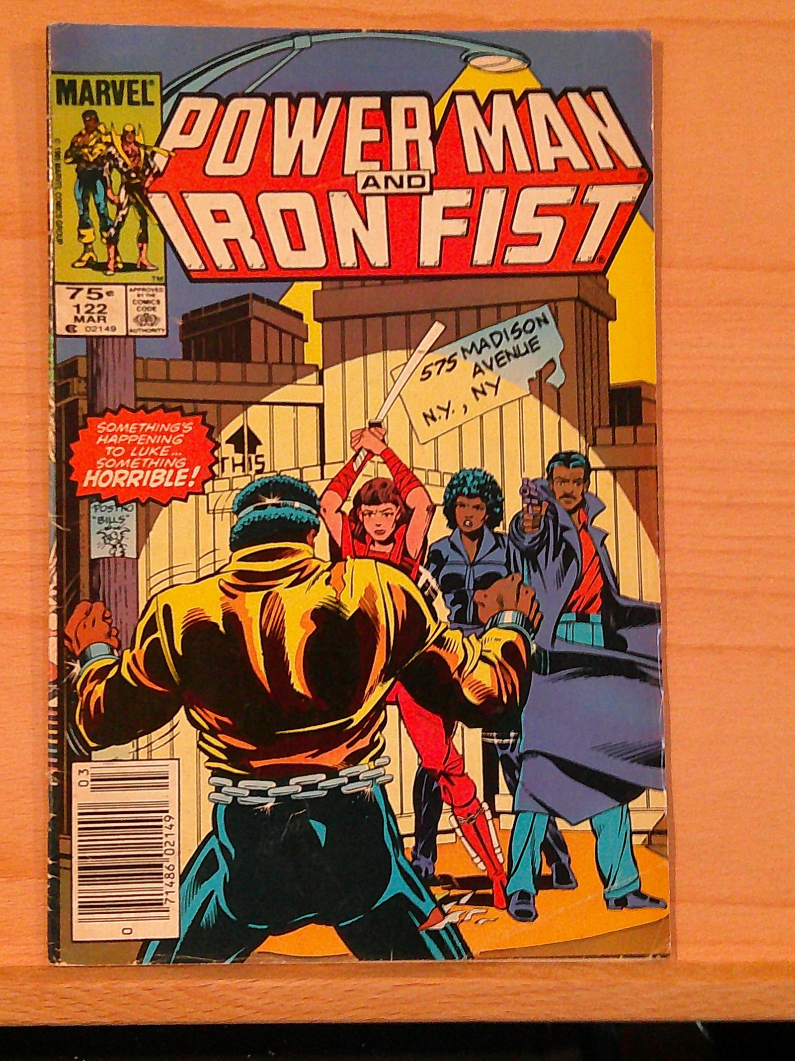 Power Man & Iron Fist Vintage Marvel Comic Book: 1986 #122 March: All Comic Books come Bagged, Boarded, and Sleeved in a Hard PVC Top Loader, Shipping is a little more than baseball cards due to the cost of supplies, Super Heroes Collectibles, Auction Magazine Lots