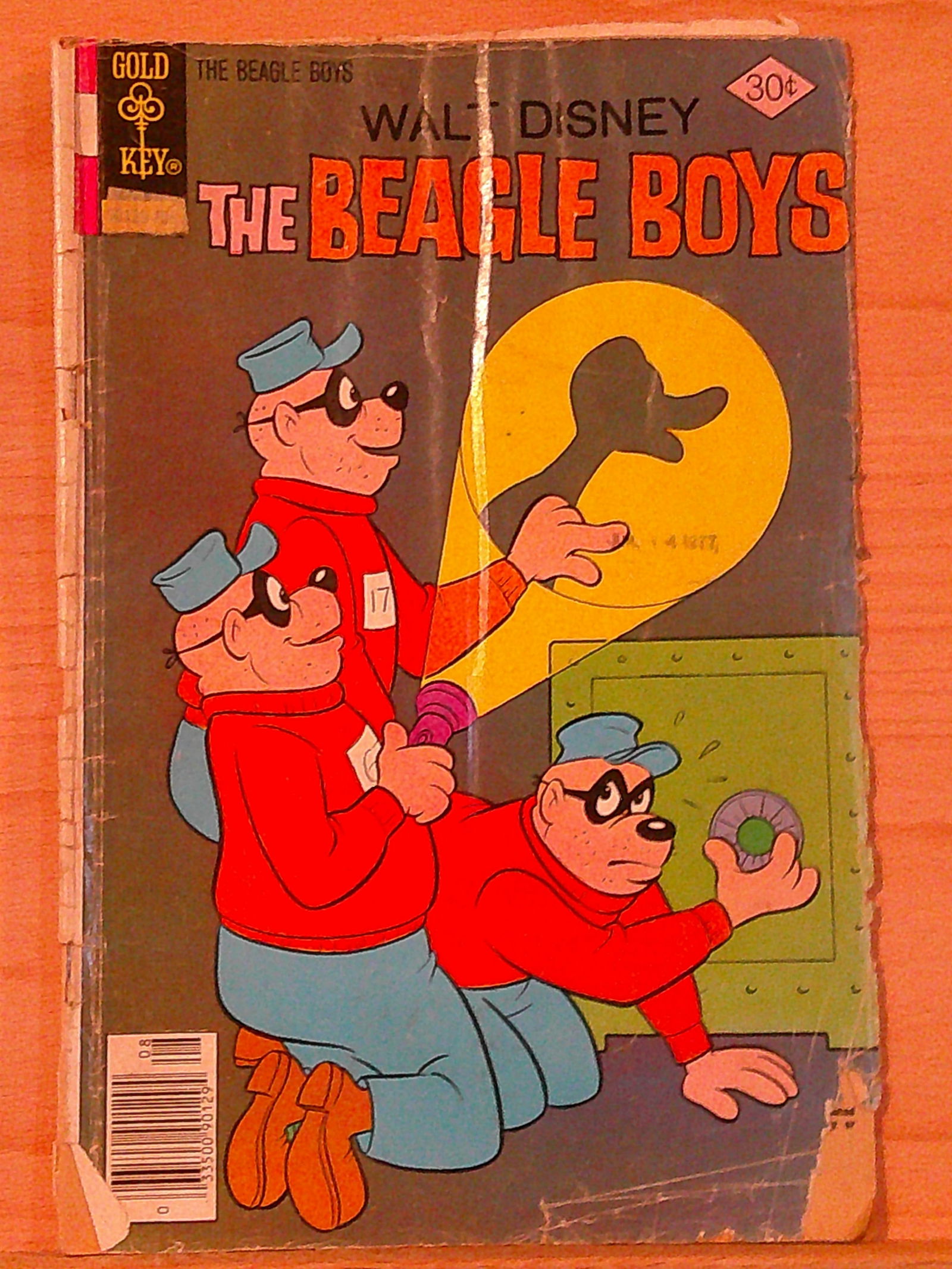 Walt Disney The Beagle Boys Vintage Gold Key Comic Book: 1977 (1 of 4)