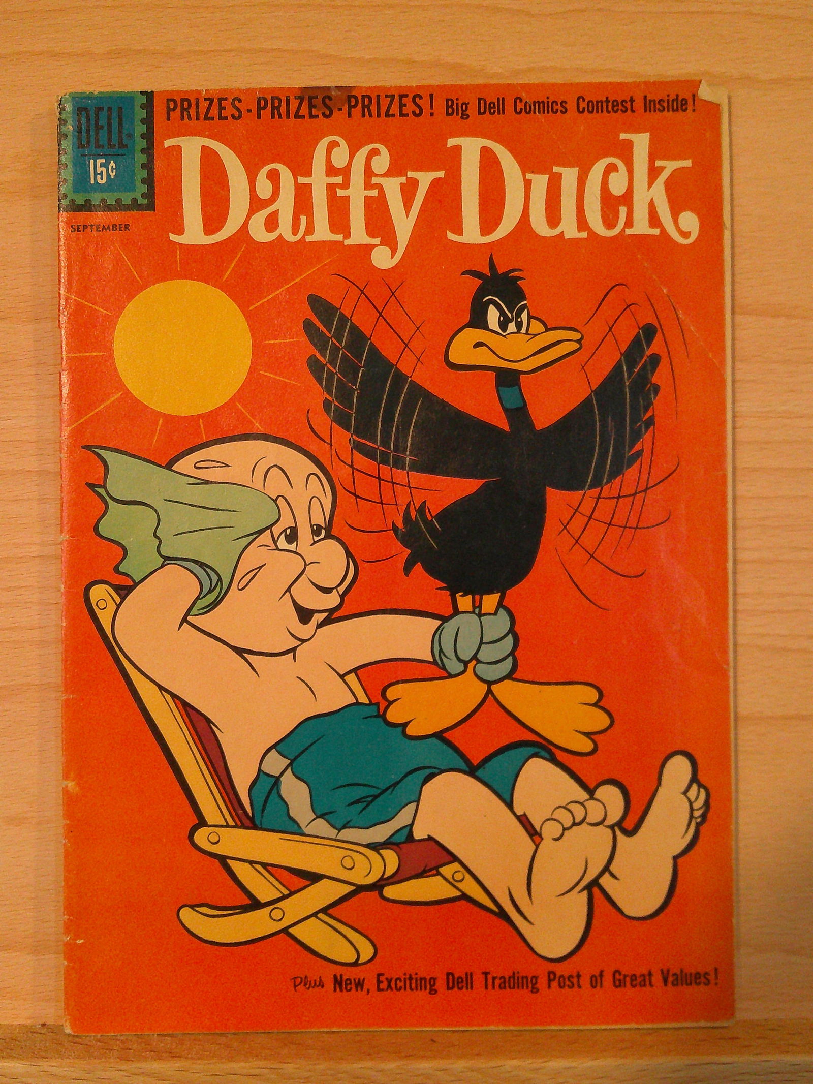 Daffy Duck Vintage Dell Comic Book: 1961 September #26 (1 of 4)