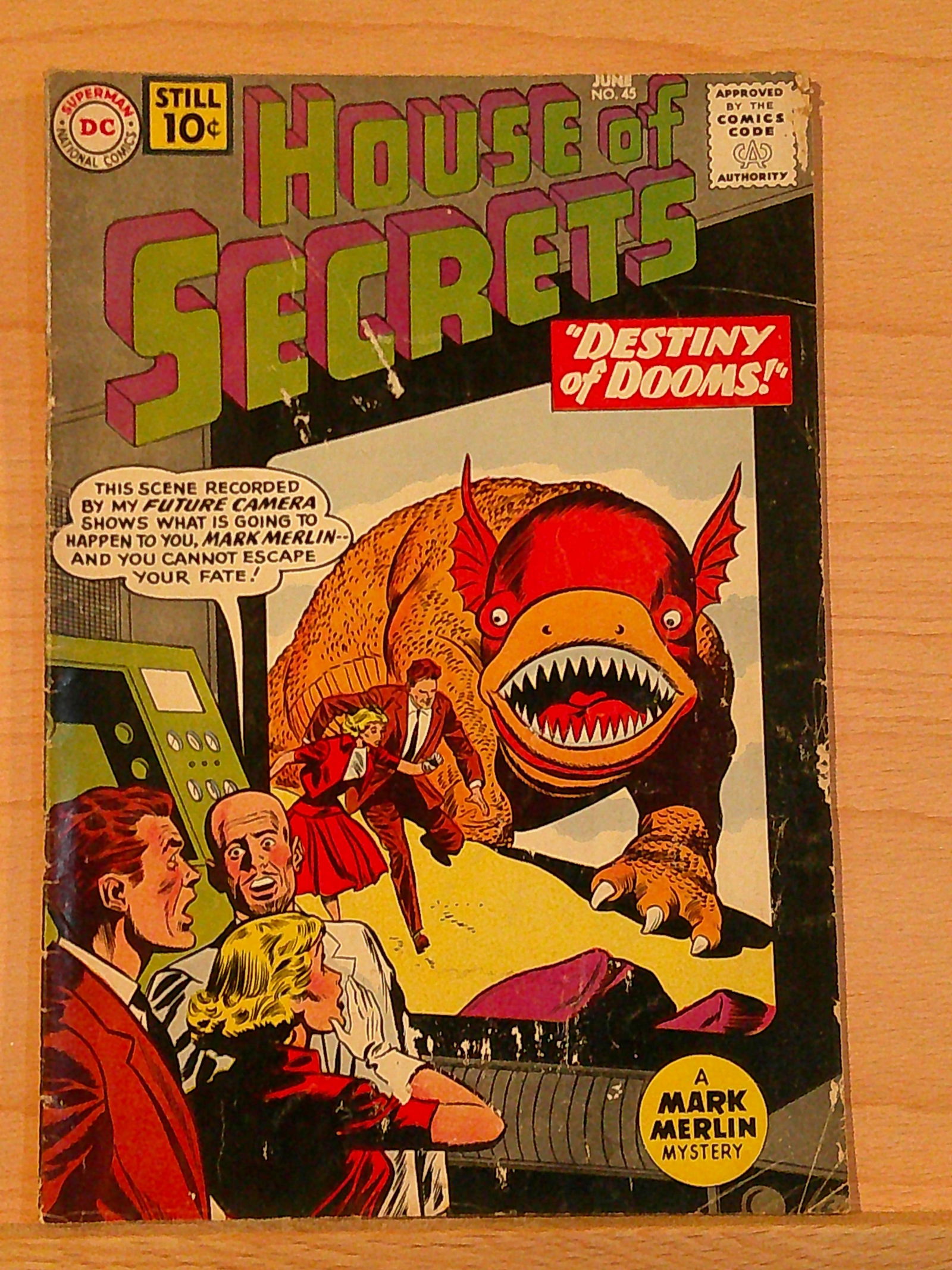 House of Secrets Vintage Silver Age Comic Book: 1961 #45 Low Grade: All Comic Books come Bagged, Boarded, and Sleeved in a Hard PVC Top Loader, Shipping is a little more than baseball cards due to the cost of supplies, Super Heroes Collectibles, Auction Magazine Lots