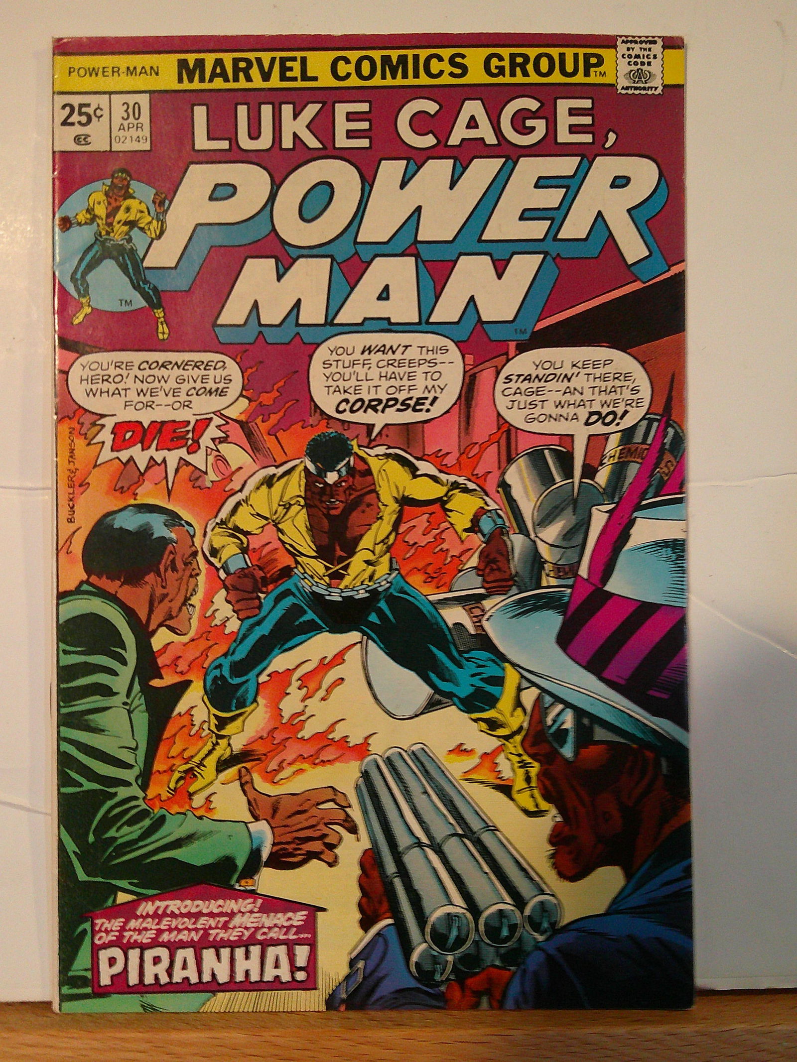 Luke Cage, Power Man Vintage Marvel Comic Book: 1976 April #30 (1 of 4)