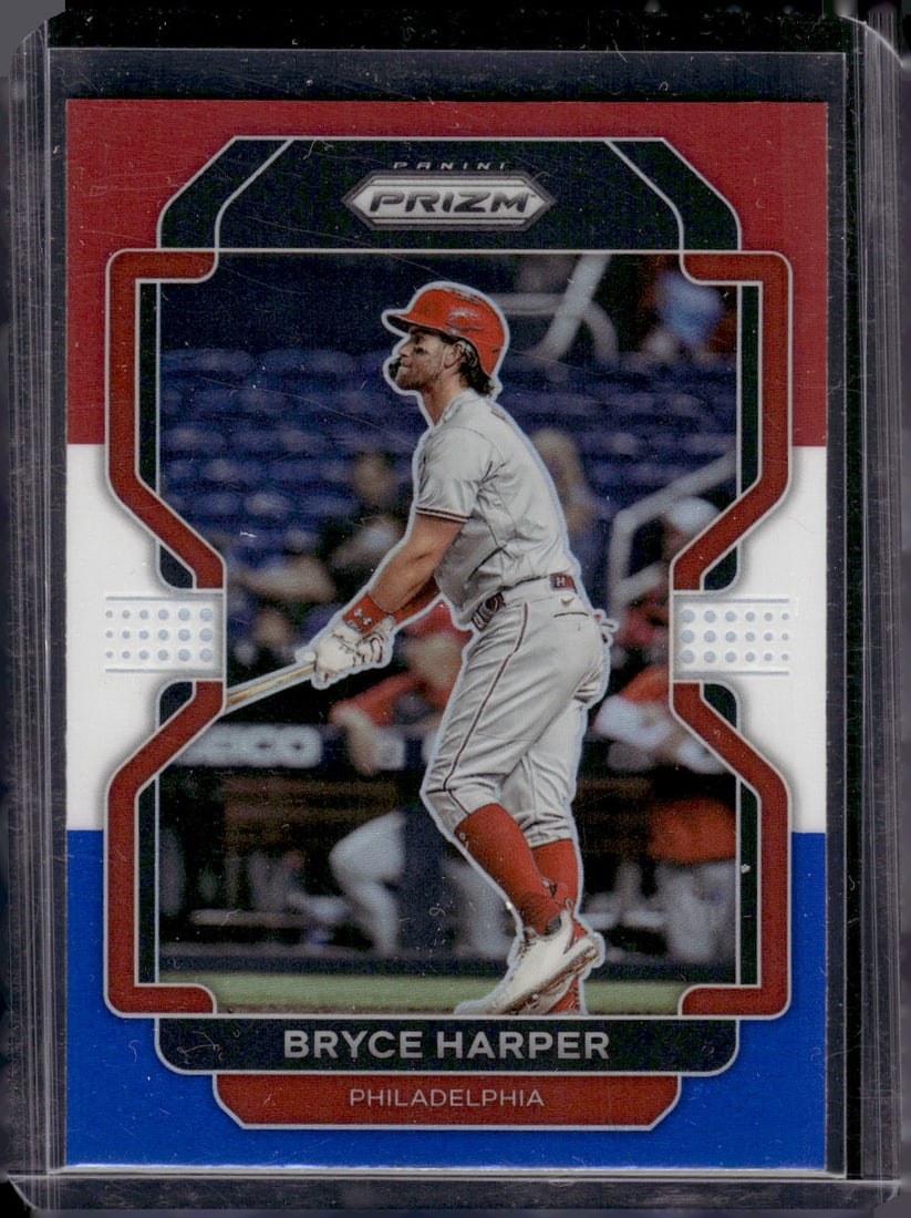 Patrick Mahomes Black/Blue Shock Prizm 2024 Select #33 Kansas City Chiefs (1 of 2)