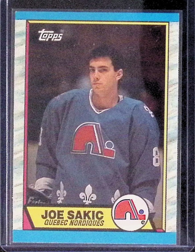 Joe Sakic Rookie Card 1989 Topps #113 NHL Trading Card Quebec Nordiques & Colorado Avalanche (1 of 2)