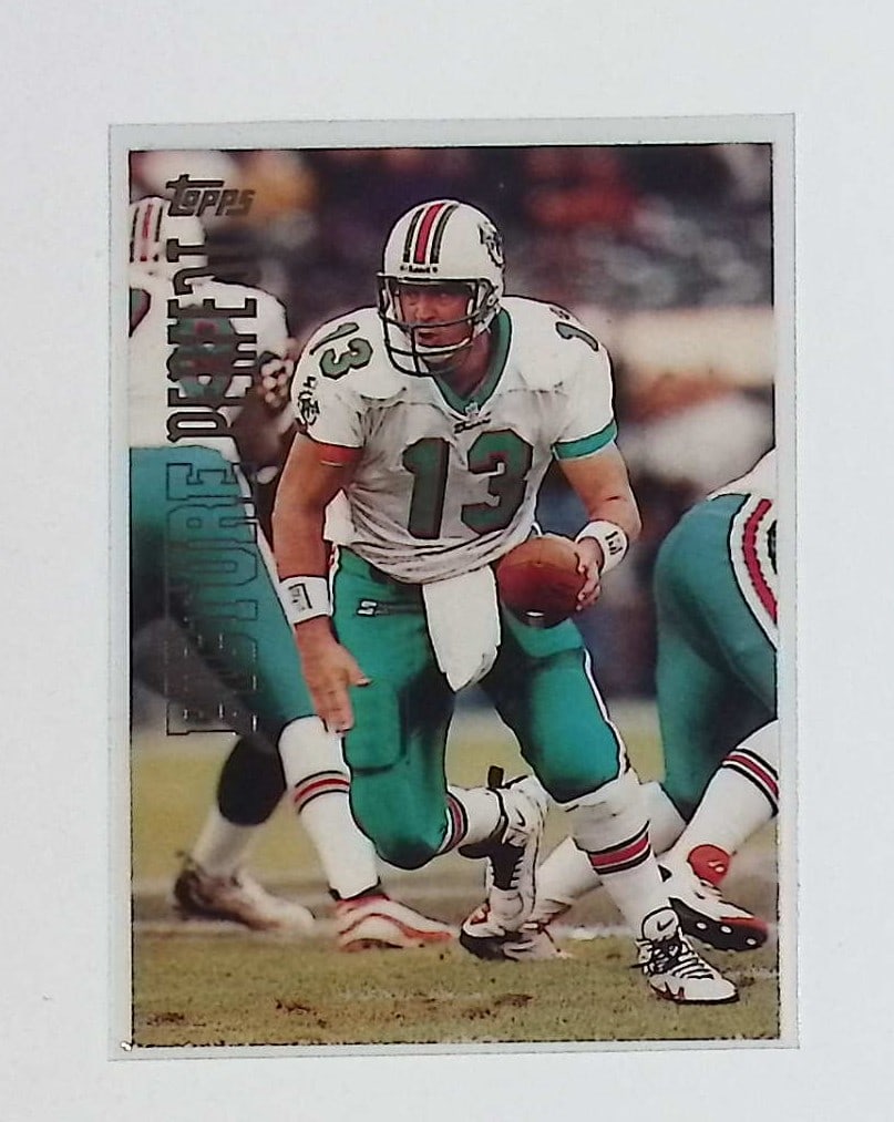 Dan Marino Picture Perfect Insert 1999 Topps #P8 Miami Dolphins NFL Card (1 of 2)