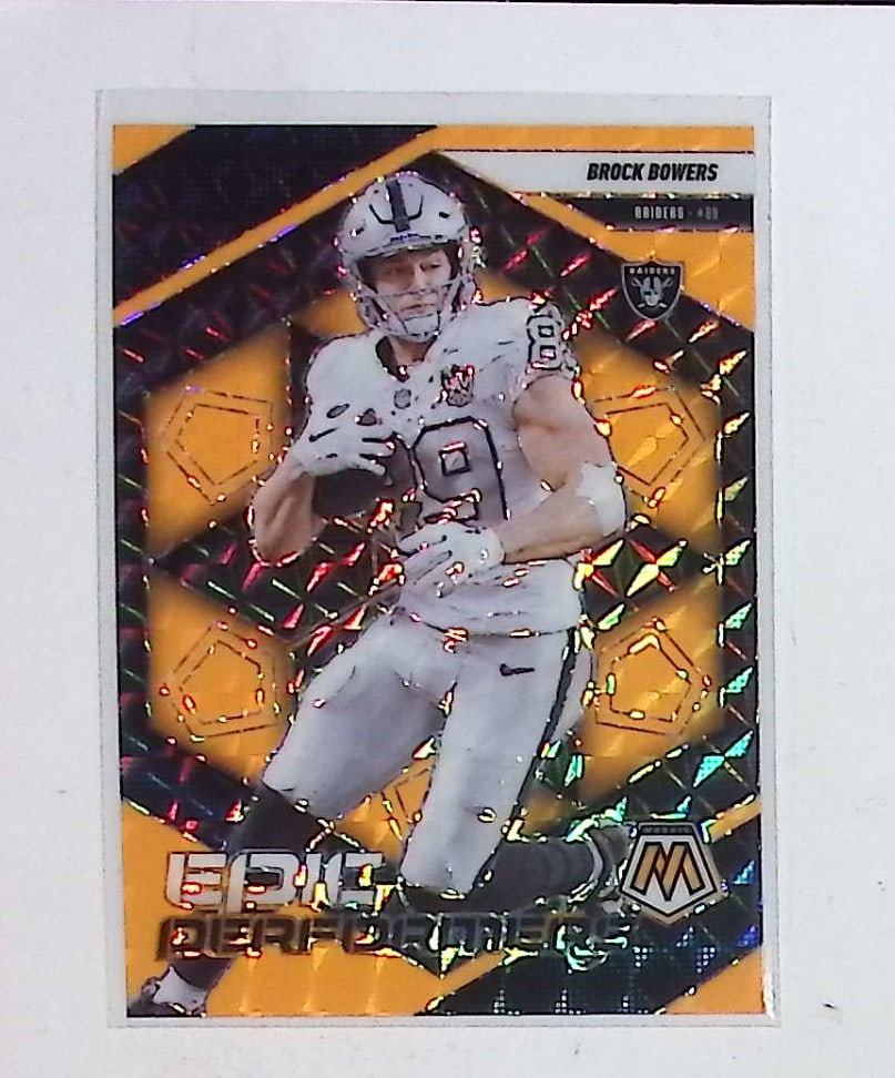 Brock Bowers Fluorescent Orange Epic Performers 2025 Panini Mosaic #4 Las Vegas Raiders (1 of 2)