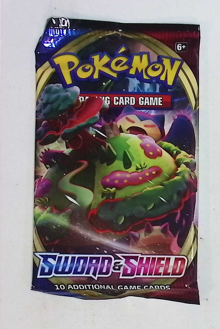 2020 Pokemon Sword and Shield 10 Card Booster Pack, TCG, Charizard, Evee, Pikachu: Pokemon Trading Card Game Cards, Charizard, Pikachu, Mewto, EX, Referse Holo, Holo Rare Cards, Secret Rare Cards, Full Art Cards, Evee, 3 Stars Ultra Rare Cards, Double Rare, Illustration Rare, Specia