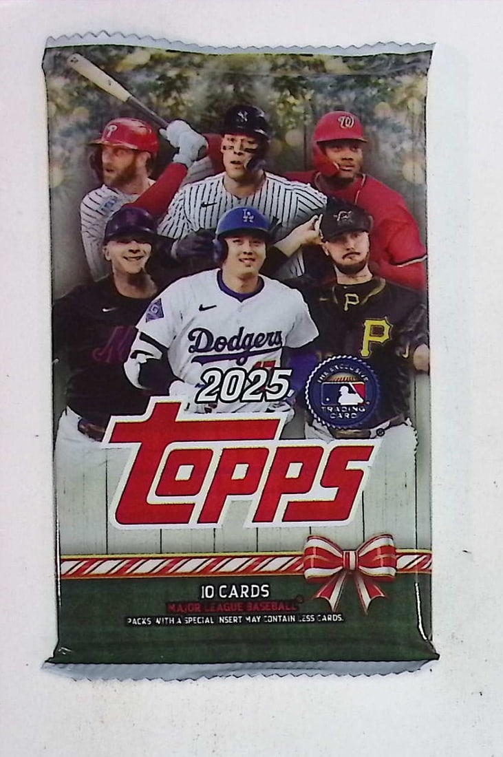 2025 Topps Baseball Holiday MEGA BOX PACK (1 of 1)