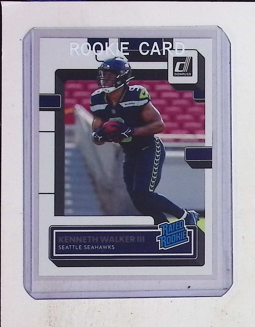 Kenneth Walker, III Rated Rookie Card 2022 Panini Donruss #318 Seattle Seahawks (1 of 2)