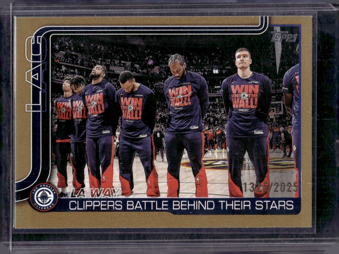 Clippers LA Way Gold /2025 2025-26 Topps #292: Panini Select, Prizm, Mosaic, Contenders, Revolution, Phoenix, NBA Hoops, Rookie NFL Sports Trading Cards, Silver, SP, SSP, Wave Prizms, Numbered Cards, Basketball sports Cards for Sale Near Me, NBA C