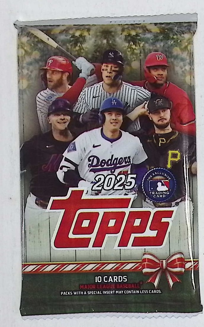 2025 Topps Baseball Holiday MEGA BOX PACK (1 of 1)