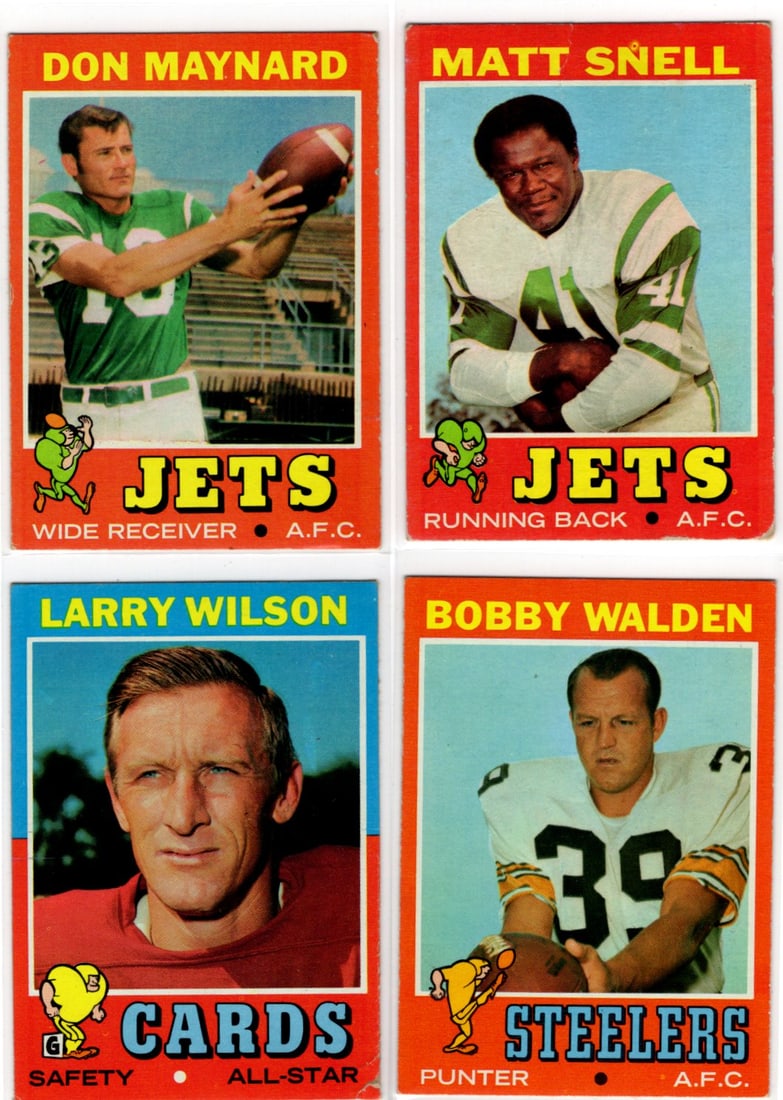 Lot of 4 1971 Topps Vintage Football Cards. All Different, See Pictures for Cards/Condition: Sports Cards, NFL Trading Cards, Football Cards, Topps Cards, Vintage Topps Football Cards, Vintage Topps, Vintage Sports Cards for Sale Near Me, Topps Sports Cards, Superbowl Player Cards, Vintage NF