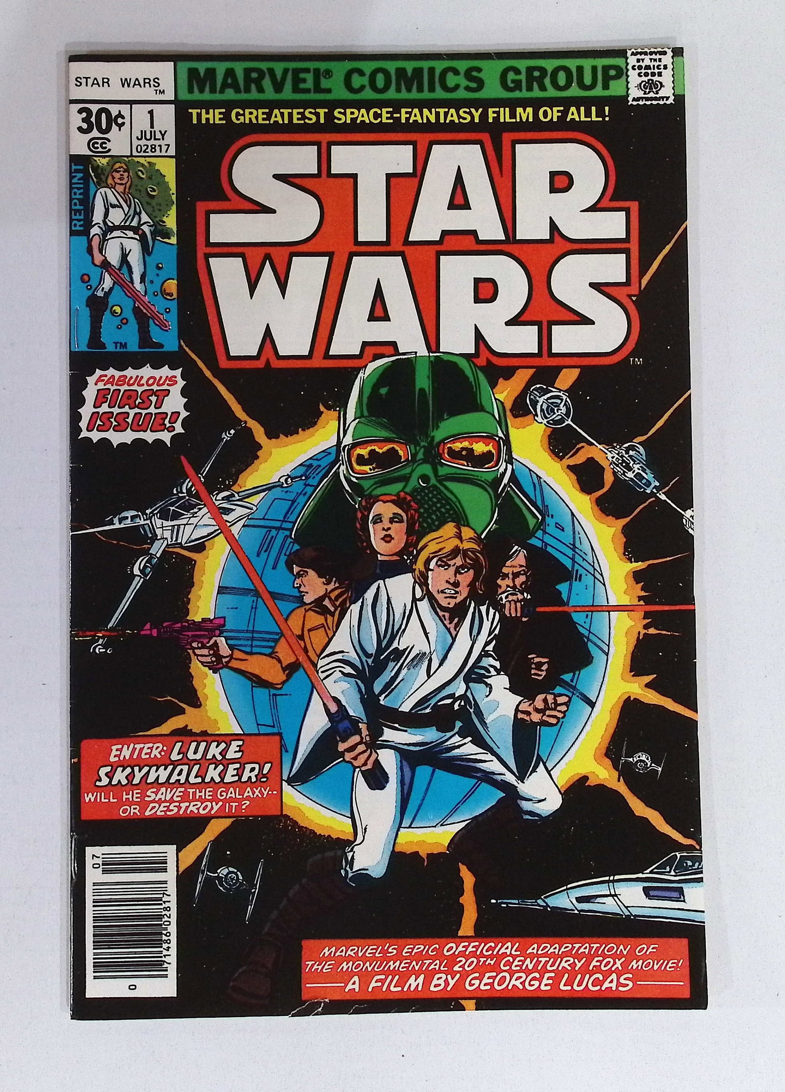 Star Wars First Issue SECOND EDITION JULY 1977 #1 Marvel Comic Group Fantastic Condition: Luke Skywalker, Han Solo, Darth Vader, George Lucas, A New Hope, Millenium Falcon, Death Star, Princess Leia, Obi Wan Kenobi, R2-D2, Chewbacca. New In Box/Carded NIB Star Wars Vintage Figures. Collect