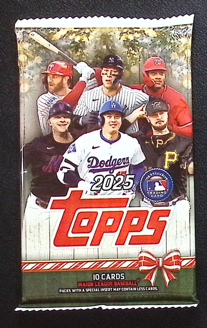 2025 Topps Baseball Holiday MEGA BOX PACK (1 of 1)