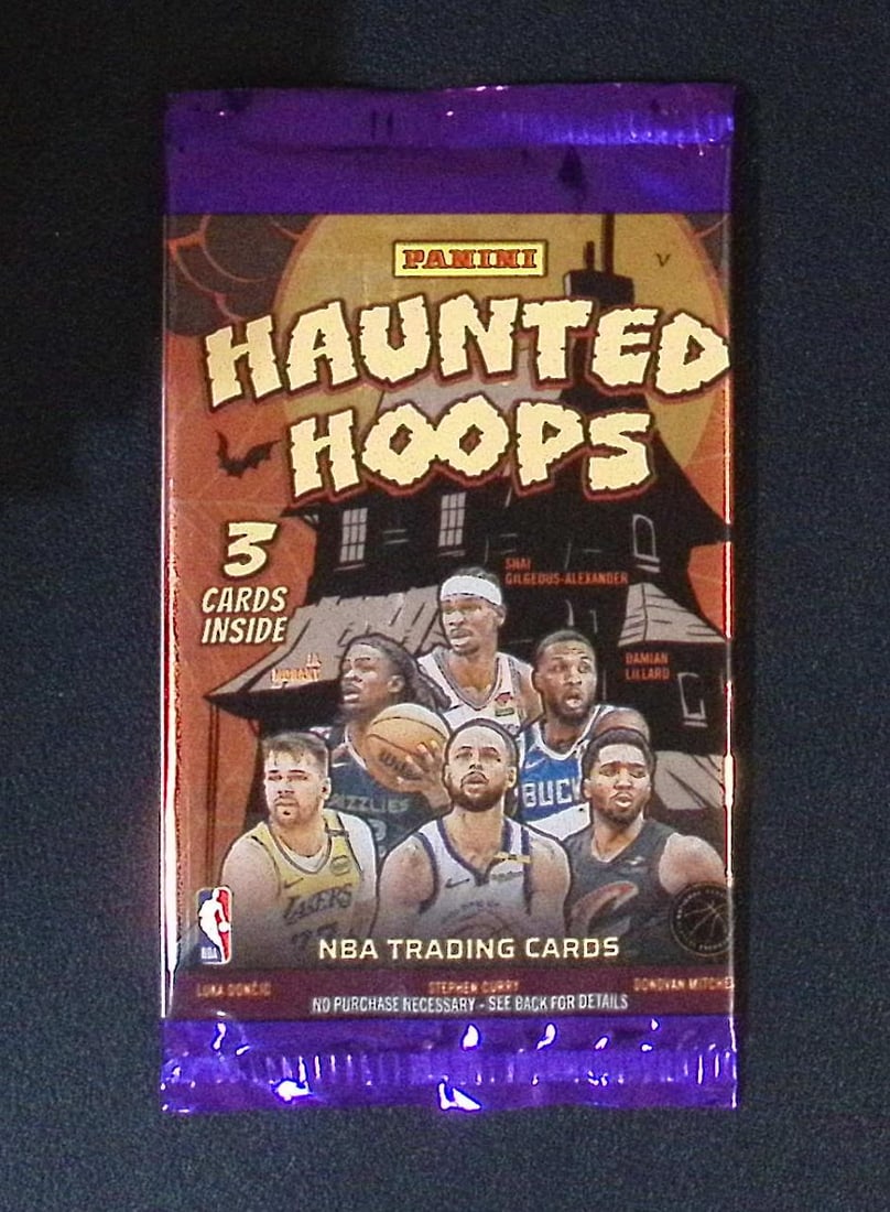 2024 Panini Haunted Hoops Basketball Retail Box Pack (1 of 1)