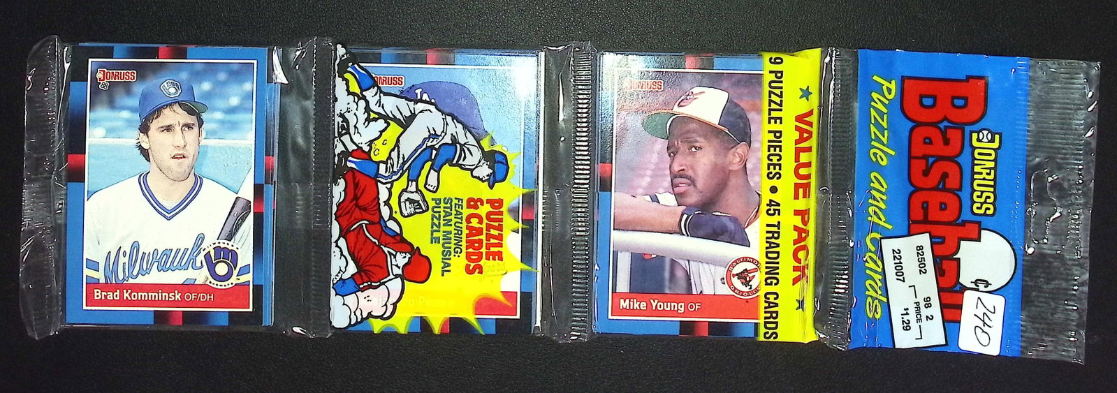 1988 Donruss Series 1 RACK PACK Vintage Baseball Card Factory Sealed - You Get the Pack Shown: Vintage Valuable Donruss Baseball MLB Trading & Sports Cards, Robin Yount, George Brett, Rickey Henderson, Nolan Ryan, Old Sports Cards for Sale Near Me, World Series & hall of Fame Players, Auction M