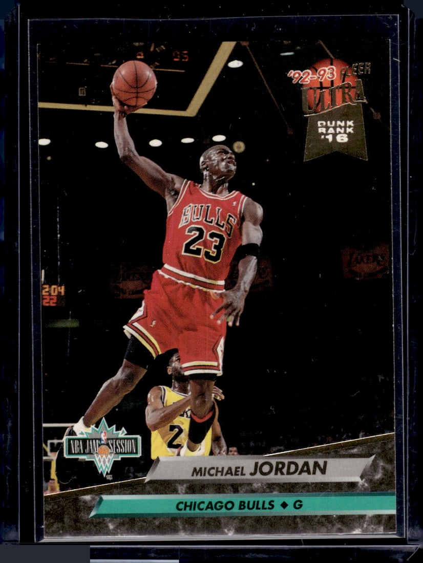 Michael Jordan 1992-93 Fleer Ultra #216 Chicago Bulls (1 of 2)