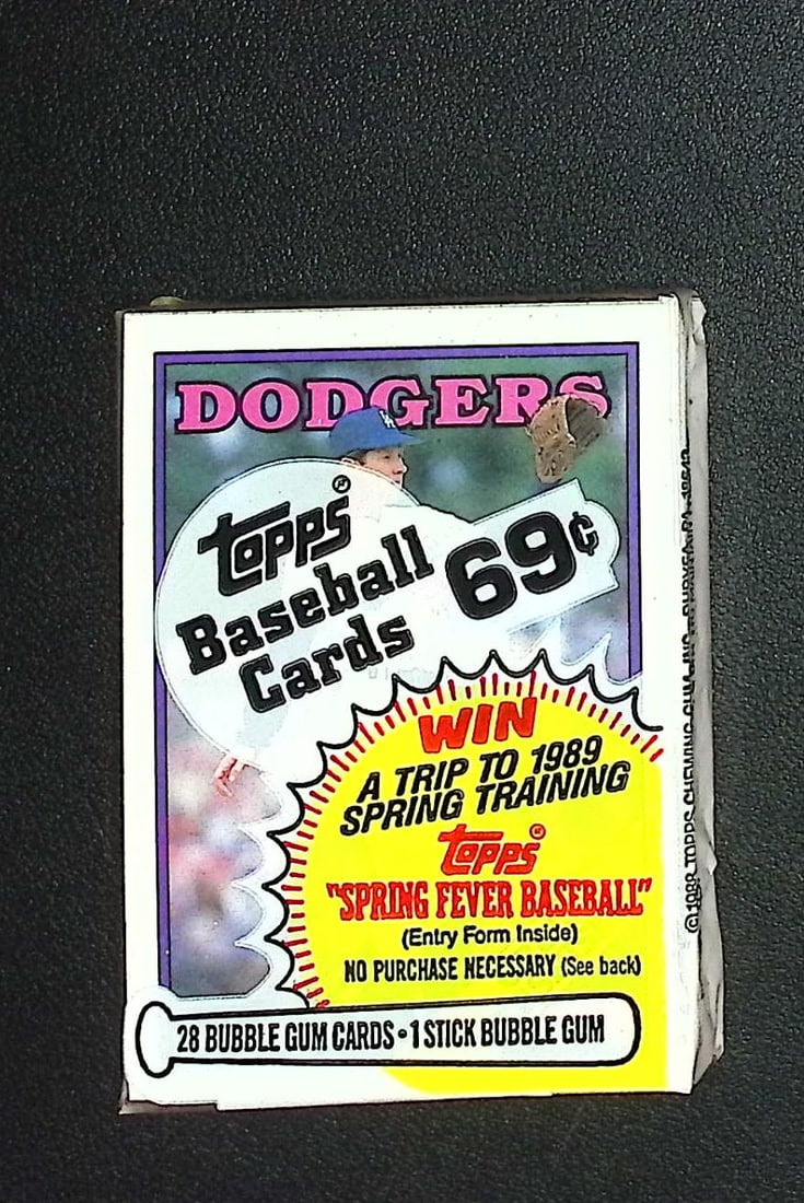 1988 Topps Series 1 Vintage Baseball Card CELLO RETAIL BOX PACK Sports Cards: Topps Vintage Rookie Basseball MLB Trading & Sports Cards, Rookie Cards in this Set are Tom Glavine, & Jim Abbott, Old Baseball and Sports Cards For Sale Near Me, World Series Players, Hall of Fame St