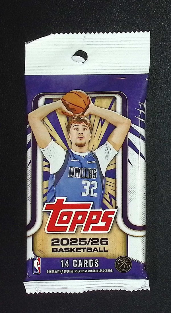 2025-26 Topps Basketball Card HANGER RETAIL PACK - RC'S: Cooper Flagg, Kon Kneuppel, VJ Edgecombe: Topps Basketball NBA Trading & Sports Cards, Rookie Cards in this set are Cooper Flagg, Dylan Harper, Ace Bailey, V J Edgecombe, Kon Knueppel , Autographs, Signatures, Green Topps Logo Refractor, Auct