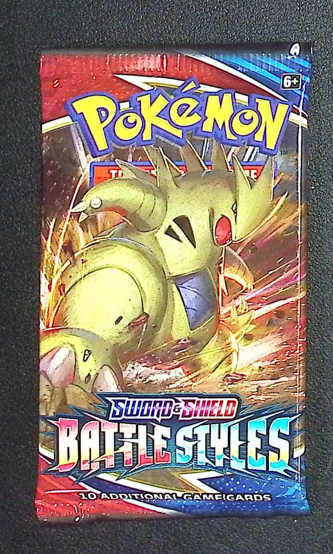 Pokemon Sword and Shield Battle Styles 10 Card Booster Pack Charizard Pikachu Holo Rare Cards: Pokemon Trading Card Game Cards, Charizard, Pikachu, Mewto, EX, Referse Holo, Holo Rare Cards, Secret Rare Cards, Full Art Cards, Evee, 3 Stars Ultra Rare Cards, Double Rare, Illustration Rare, Specia