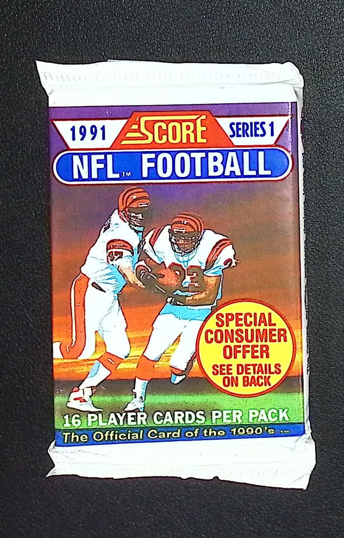 1991 Score Series 1 Vintage Football Card Retail Box Pack Sports Cards Brett Favre Rookie Card (1 of 1)