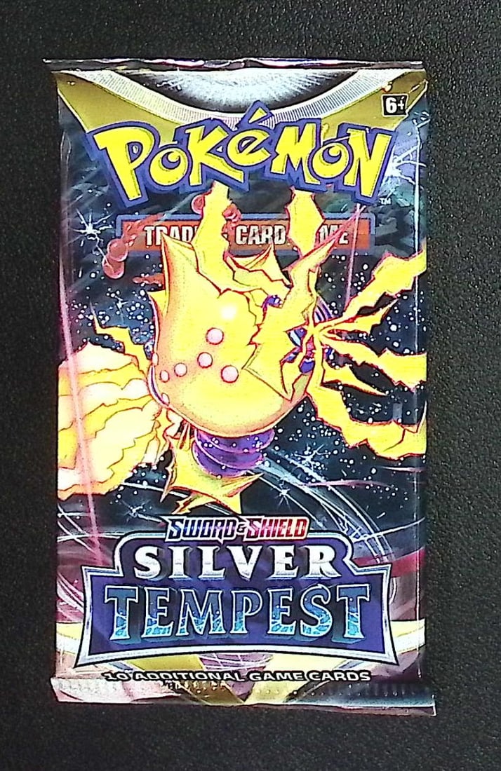 2022 Pokemon Sword & Shield Silver Tempest 10 Card Booster Pack TCG Charizard Pikachu Holo Rare (1 of 1)