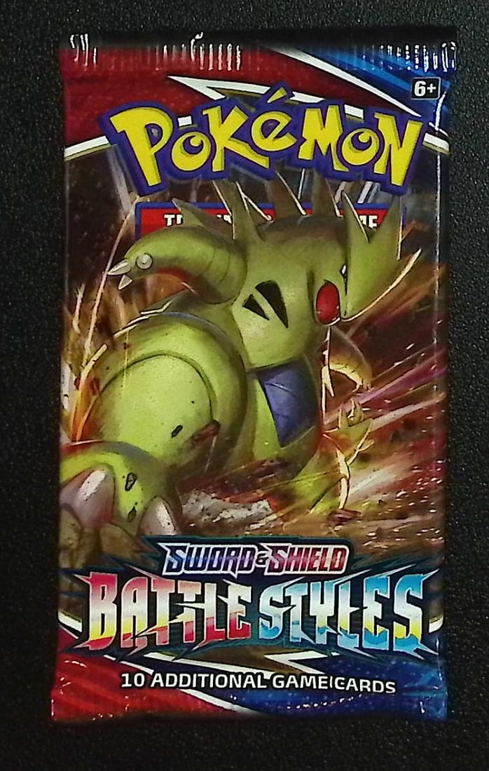 Pokemon Sword and Shield Battle Styles 10 Card Booster Pack Charizard Pikachu Holo Rare Cards (1 of 1)