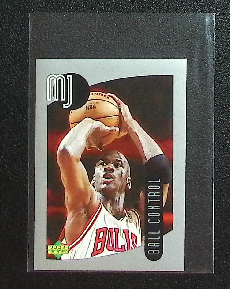 Michael Jordan Sticker 1998-99 Upper Deck #89 Chicago Bulls (1 of 2)