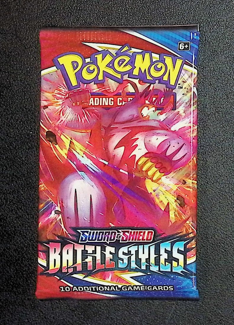 Pokemon Sword and Shield Battle Styles 10 Card Booster Pack Charizard Pikachu Holo Rare Cards (1 of 1)