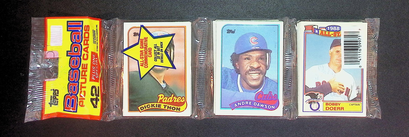 1989 Topps Baseball Cards Hanger Rack Pack 42 Cards Plus 1 Special Card You Receive the Pack: Topps Baseball MLB Trading & Sports Cards, Randy Johnson Rookie Card, Bo Jackson, Cal Ripken, Nolan Ryan, Craig Biggio Rookie Card, Dwight Gooden, Rickey Henderson, Paul Molitor, Allan Trammell, Robin