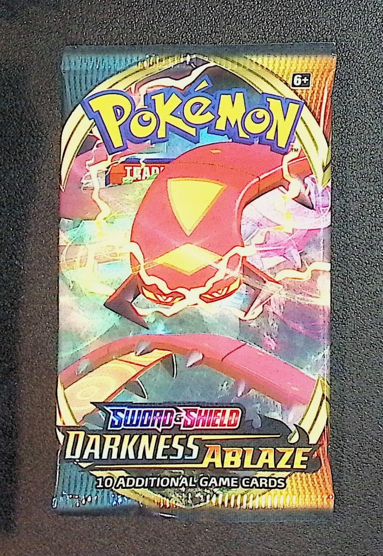 Pokemon Sword and Shield Darkness Ablaze 10 Card Booster Pack, Charizard, Pikachu, Holo Rare Cards: Pokemon Trading Card Game Cards, Charizard, Pikachu, Mewto, EX, Referse Holo, Holo Rare Cards, Secret Rare Cards, Full Art Cards, Evee, 3 Stars Ultra Rare Cards, Double Rare, Illustration Rare, Specia
