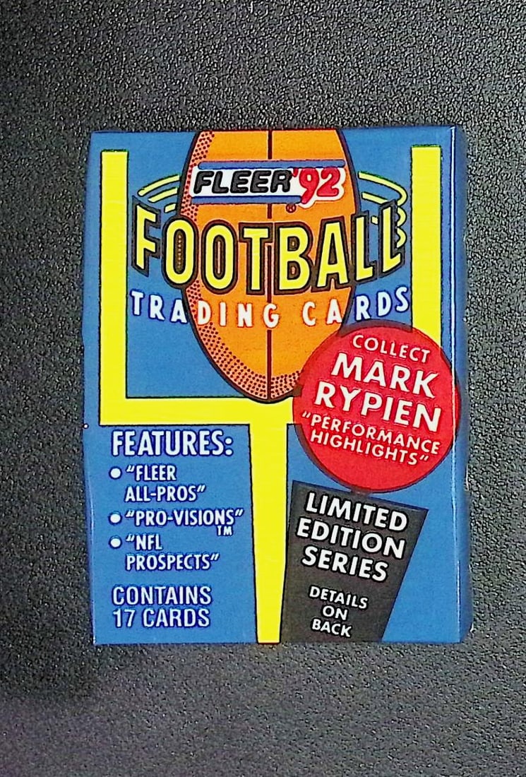 1992 Fleer Vintage Football Series 1 NFL Trading Cards - 17 Cards Per Pack (1 of 1)