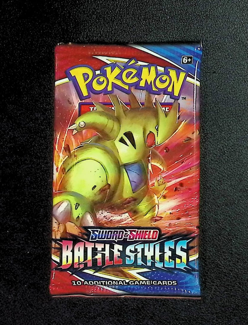 Pokemon Sword and Shield Battle Styles 10 Card Booster Pack Charizard Pikachu Holo Rare Cards: Pokemon Trading Card Game Cards, Charizard, Pikachu, Mewto, EX, Referse Holo, Holo Rare Cards, Secret Rare Cards, Full Art Cards, Evee, 3 Stars Ultra Rare Cards, Double Rare, Illustration Rare, Specia