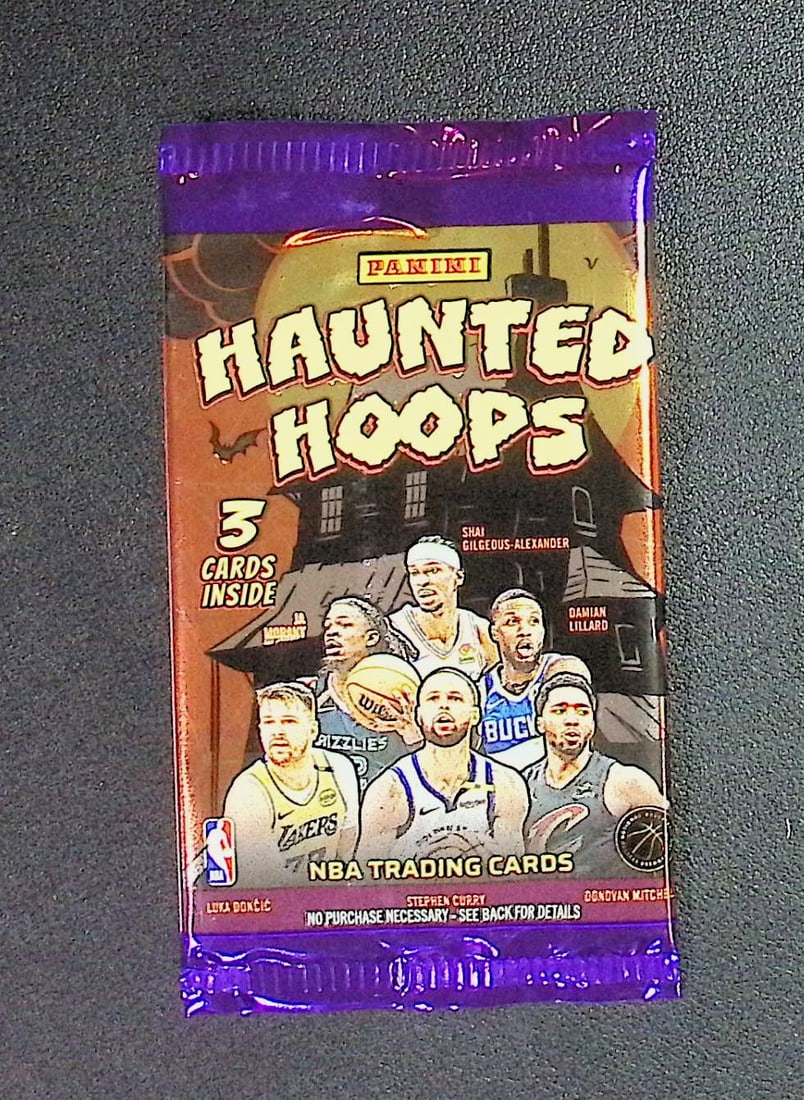 2025 Panini Haunted Hoops Basketball Retail Box Pack (1 of 1)